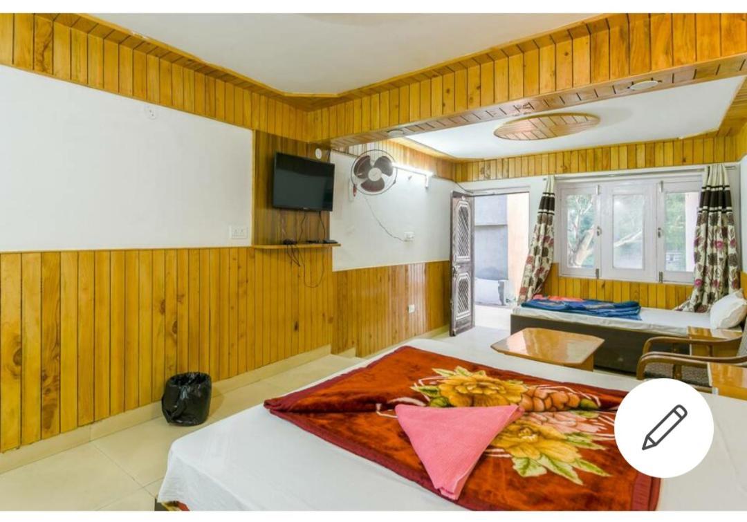 Tirthan Crest Homestay Banjār Cameră foto